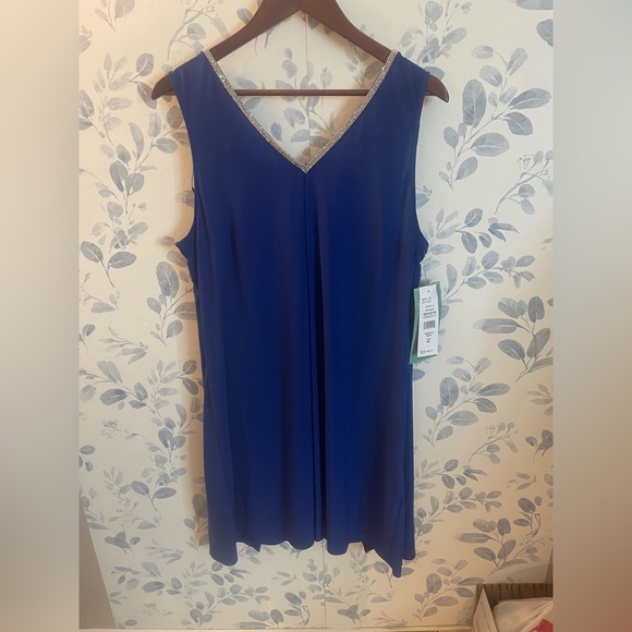 MSK Women’s Stretch Rhinestone Slit Back Cape Sleeveless V Neck Mini Dress XL. - Picture 3 of 12